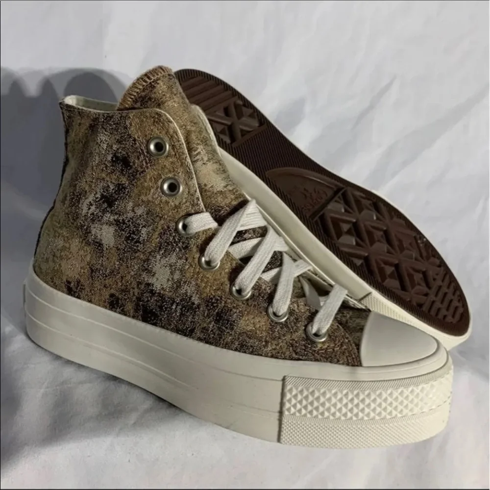 Converse‎ CTAS High Top Lift Platform Shoes in Crushed Gold and White
